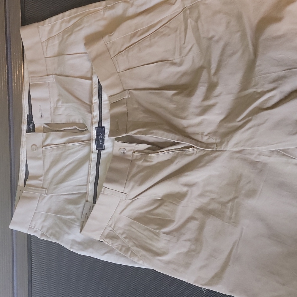 Men's pleated shorts